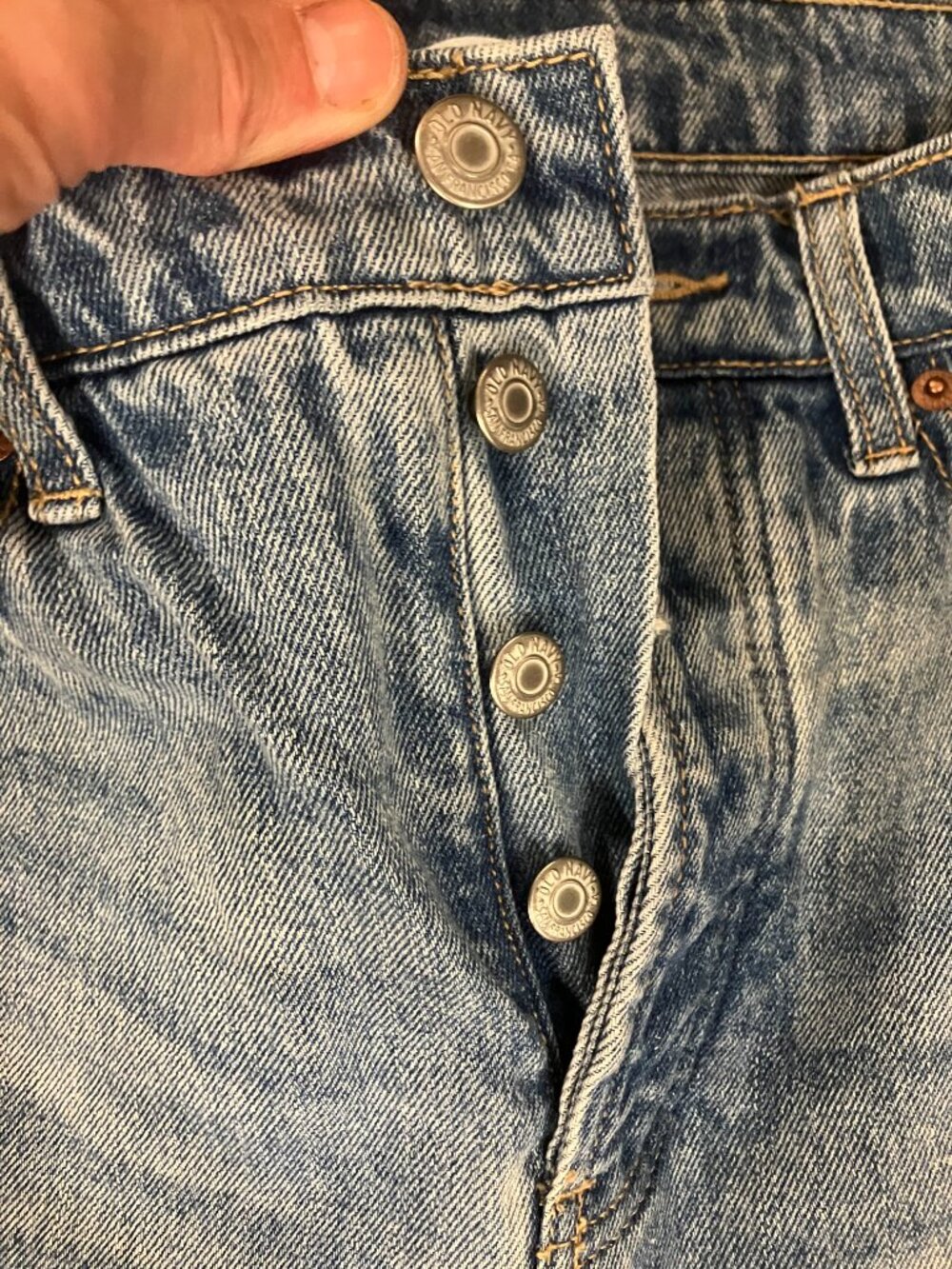 Distressed jeans - Picture 2 of 5